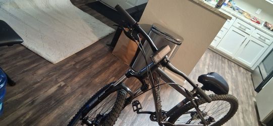 Ozark trail  mountain bike