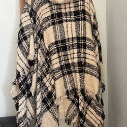 Women’s shirt/poncho