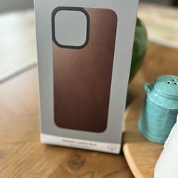 Nomad Magnetic Leather Back (for IPhone 15 Pro Max)