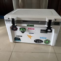 Vevor Ultra Light 52qt Cooler