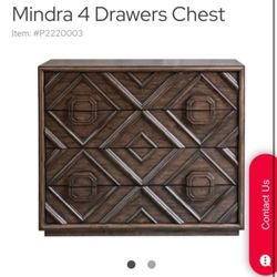 DRESSERS/CHAIR/WALLDECOR/MIRRORS