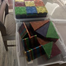 Magna-Tiles
