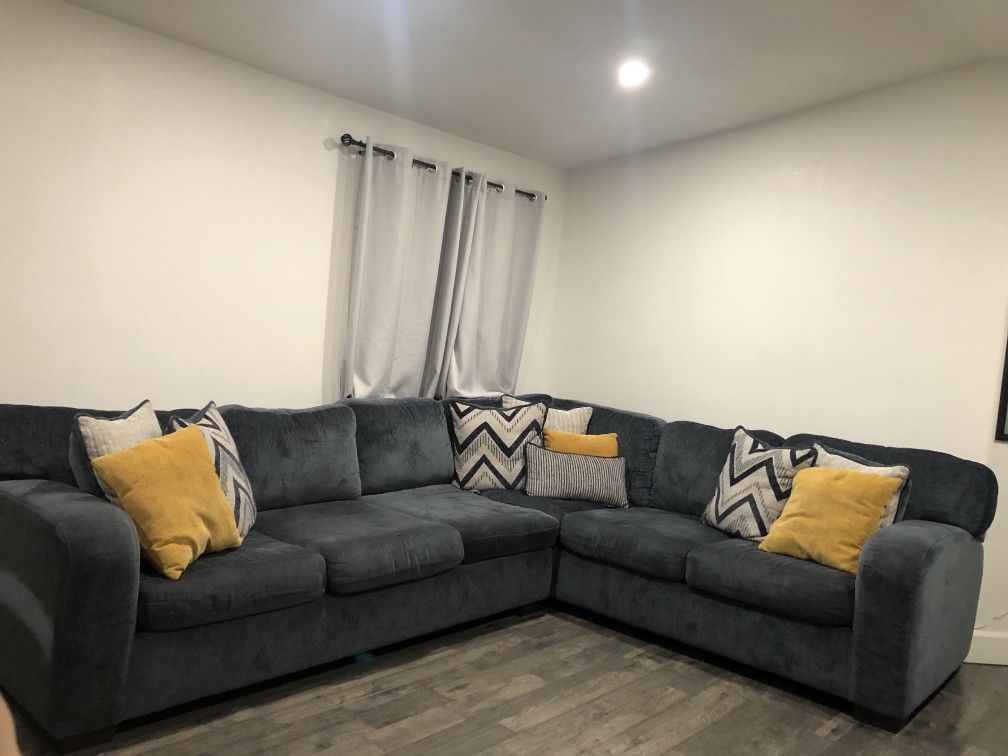 Blue Green Sectional Cloth Couch