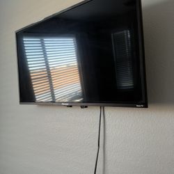 Hisense 32” Tv Roku
