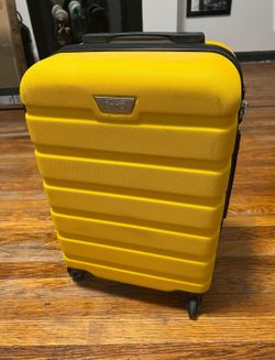Calpak Yellow Spinner Suitcase Bag Luggage on wheels