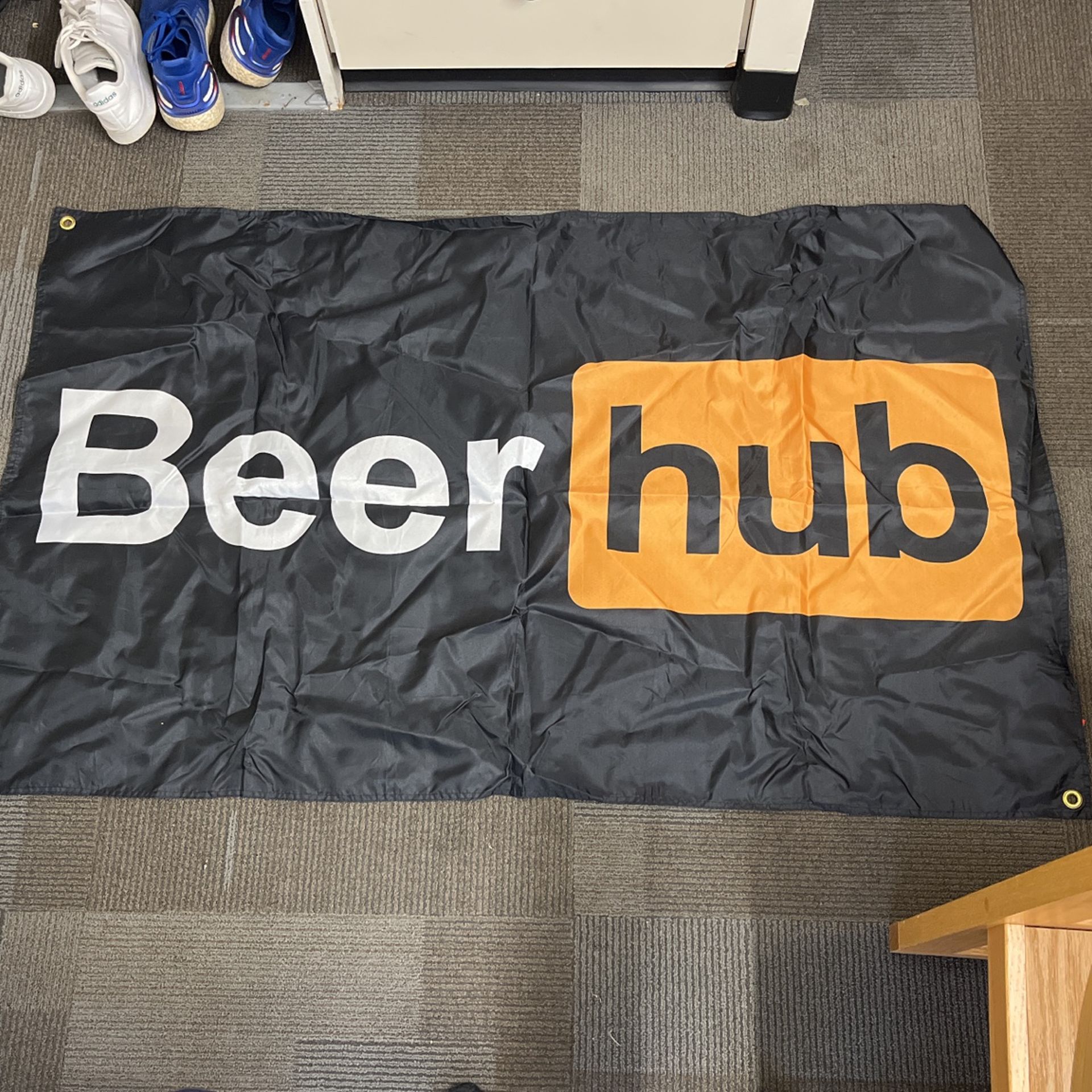 Beer Hub Sign