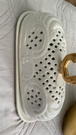Porcelain Treasures PT White with Gold Handle Covered Butter Dish