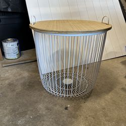 Storage basket table