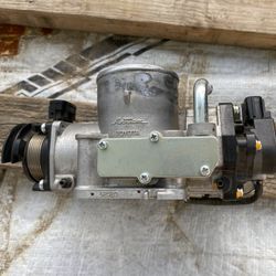 Throttle Body Assembly w/o Gasket Toyota Tacoma