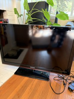 SAMSUNG TV 40 Inches