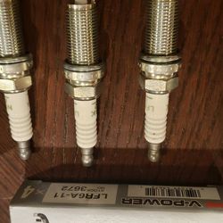 NGK LFR6A-11 Spark Plugs Set Of 4