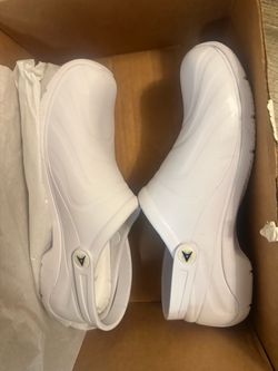 Any wear work crocs size 8