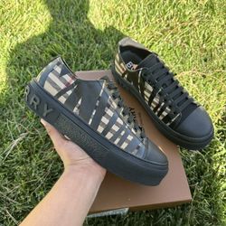 Burberry Black