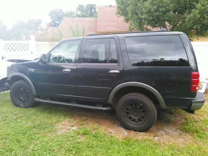 2000 Ford Expedition parts