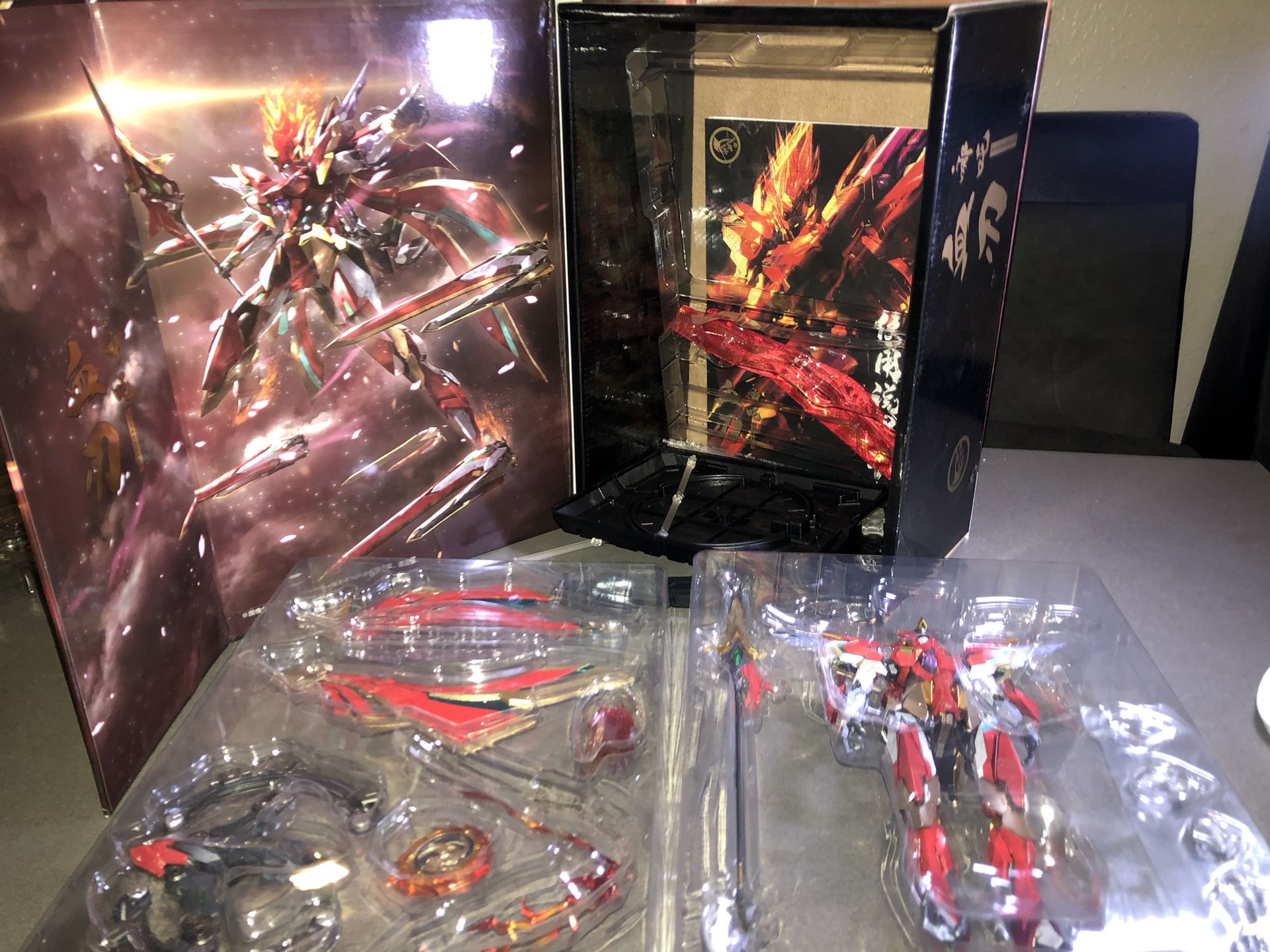 Zero Gravity 1/100 Blood Blade Figure