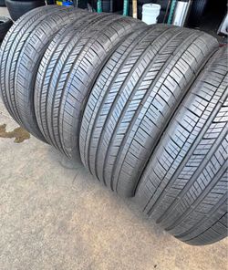 255/50/20 marca Goodyear precio 165