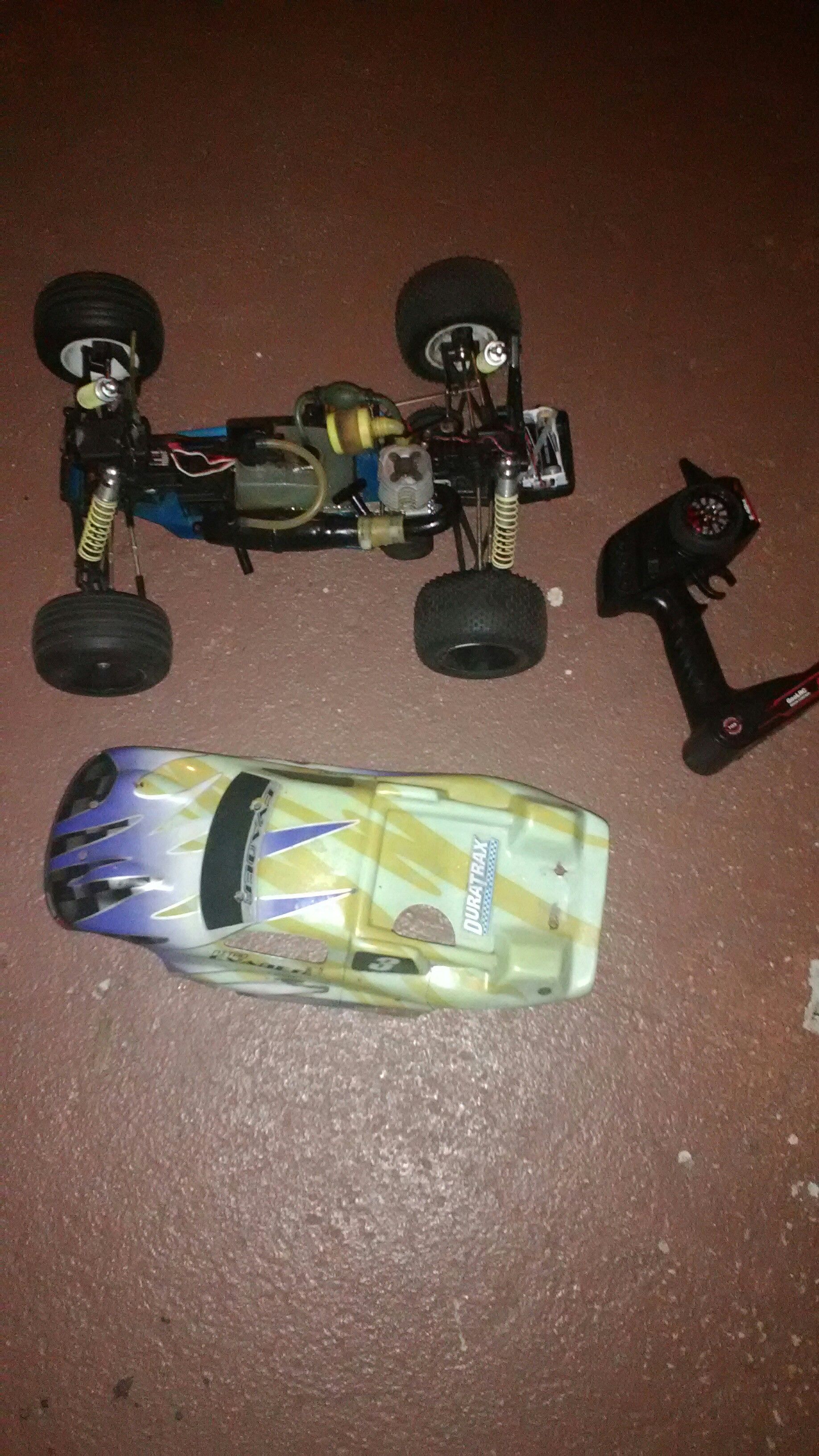 Duratrax nitro evader. Vintage