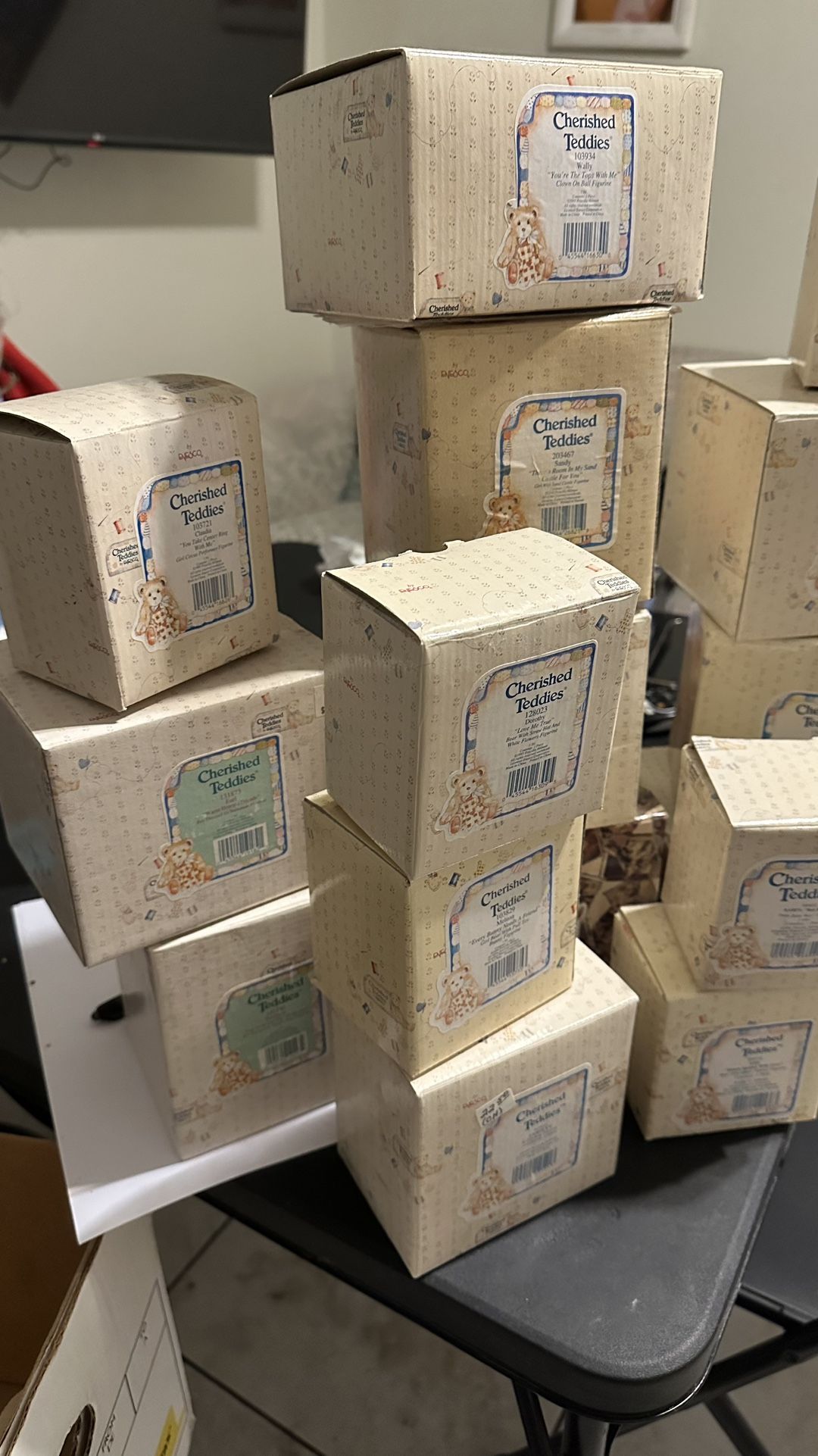 CHERISHED TEDDIES COLLECTIBLES