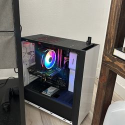 CUSTOM BUILT PC 