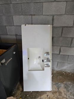 Bathroom vanity