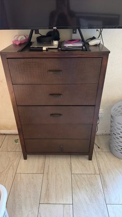 Wood dresser