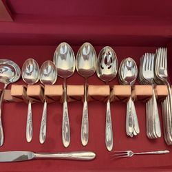 57 Piece Sterling Silver Reed and Barton Autumn Leaves 12 place setting and Service