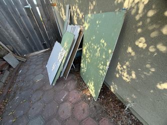 Free 30 pieces of drywall