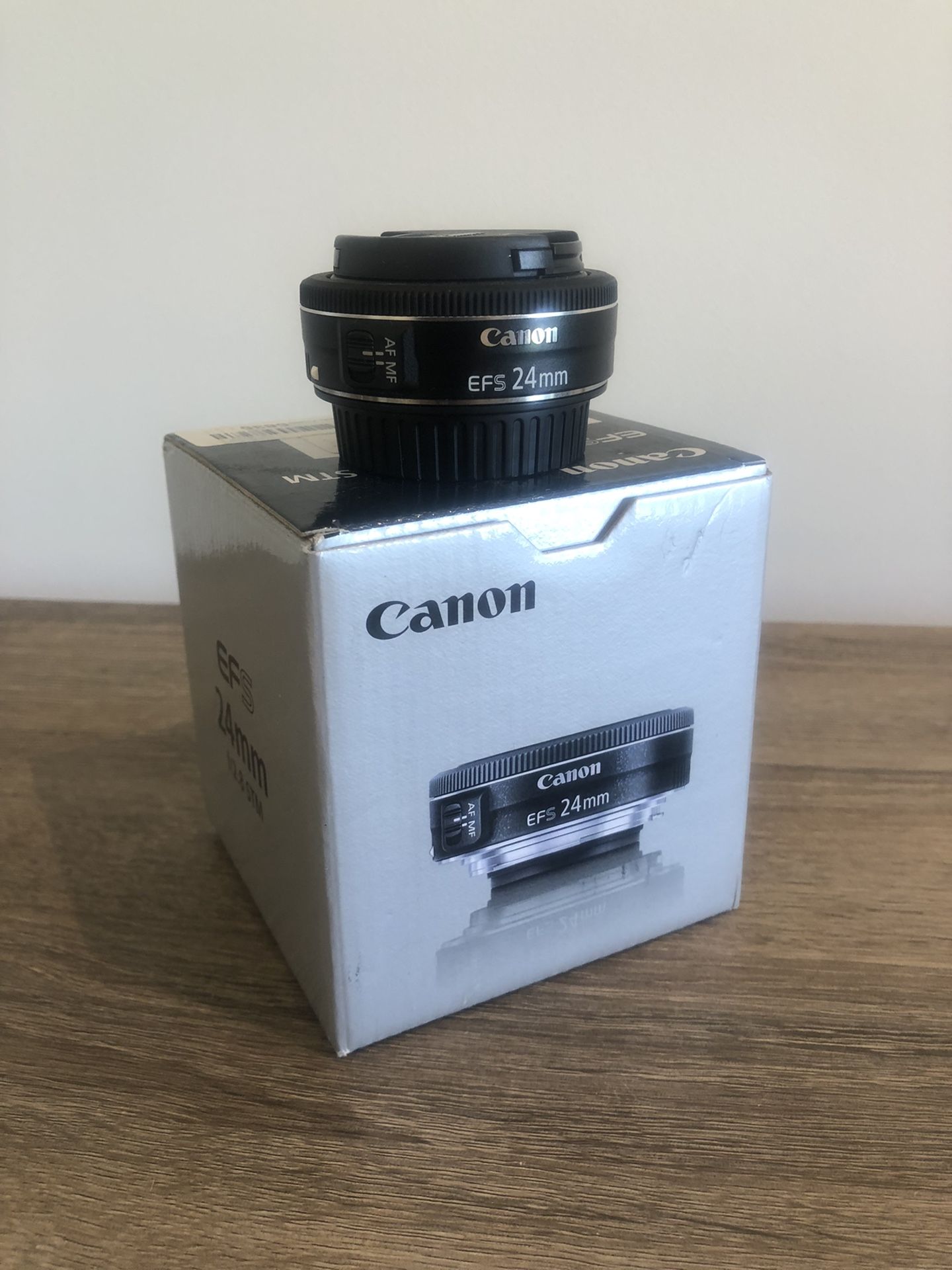 Canon EFS 24mm F2.8 STM