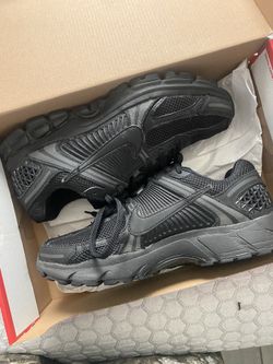 Vomero 5 Triple Black 