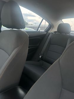 2019 Chevrolet Cruze – Clean Title – Low Miles – Runs Great