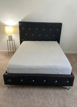 Full Size Black Tufted Bed Frame w/ Rhinestones