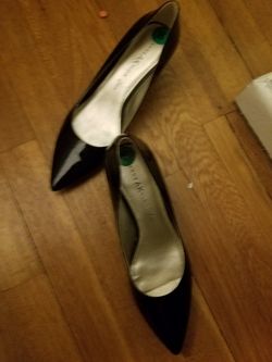 Anne klein heels size 8