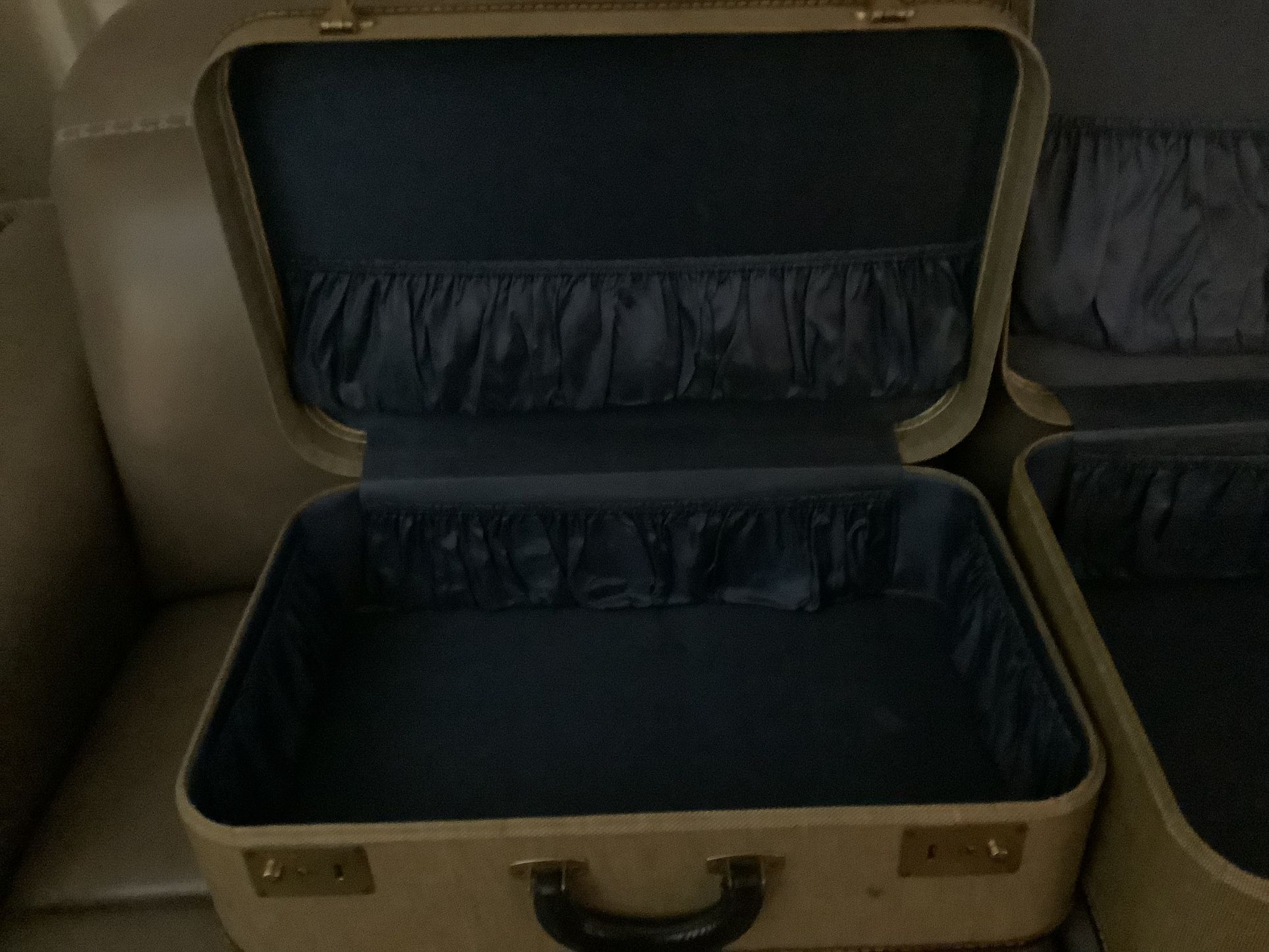 Collectors Suit Cases I Excellent Condition