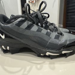 Nike Vapor Cleats Size 1Y