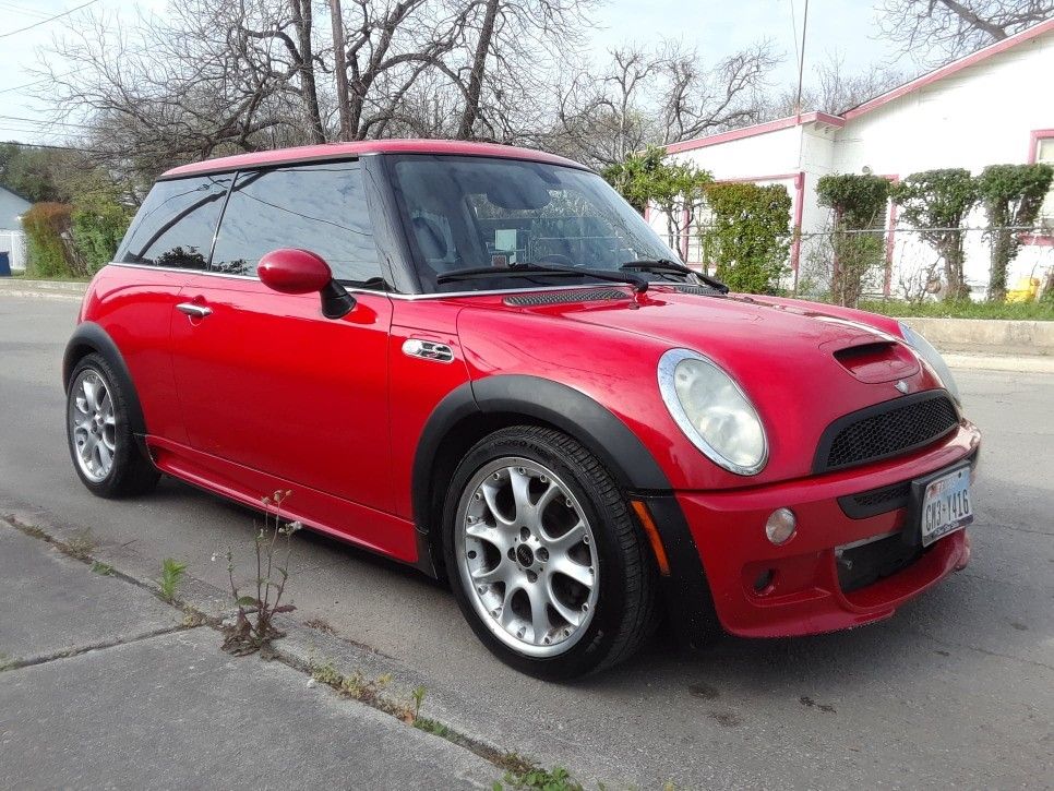 07 Mini Cooper S turbo 143k $3990 cash Or in Payments $2000 dwn $350 mth