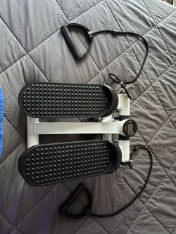 Stepper machine with resistance bands