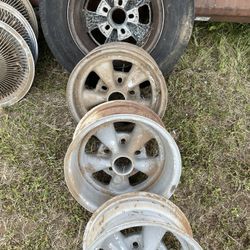 kragar rims, hubcaps and rear tail light trim for Austin sprites