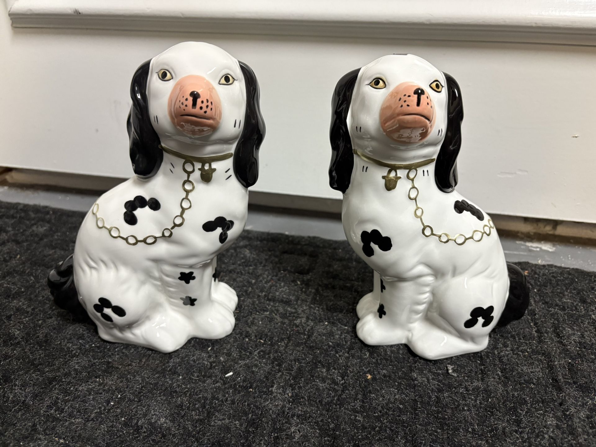 2 Black & White English Staffordshire Cavalier King Charles Spaniel Dog Statues. Antique England Staffie Look. PERFECT PAIR. Also, Foo Fu Doggies.