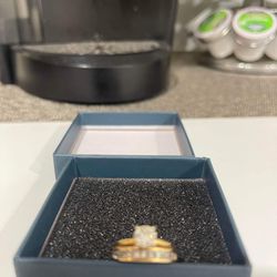 3/4 Carat    14 K Gold Diamond Wedding Ring With Soldered Band