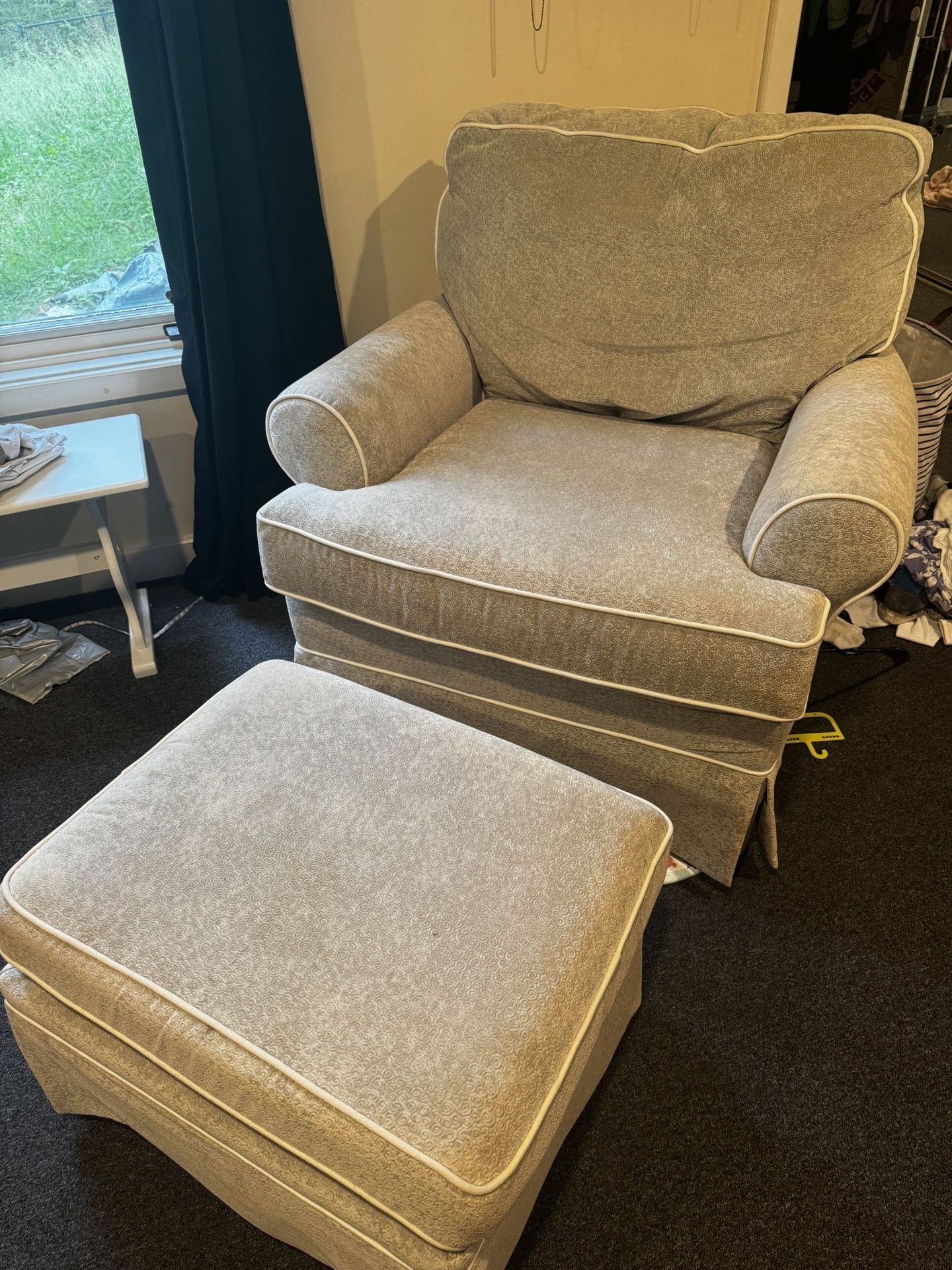 Rocking Chair With Ottoman