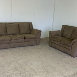 Brown Couch And Loveseat Sofa Set *Free Delivery*