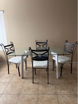 Table & 4 chairs