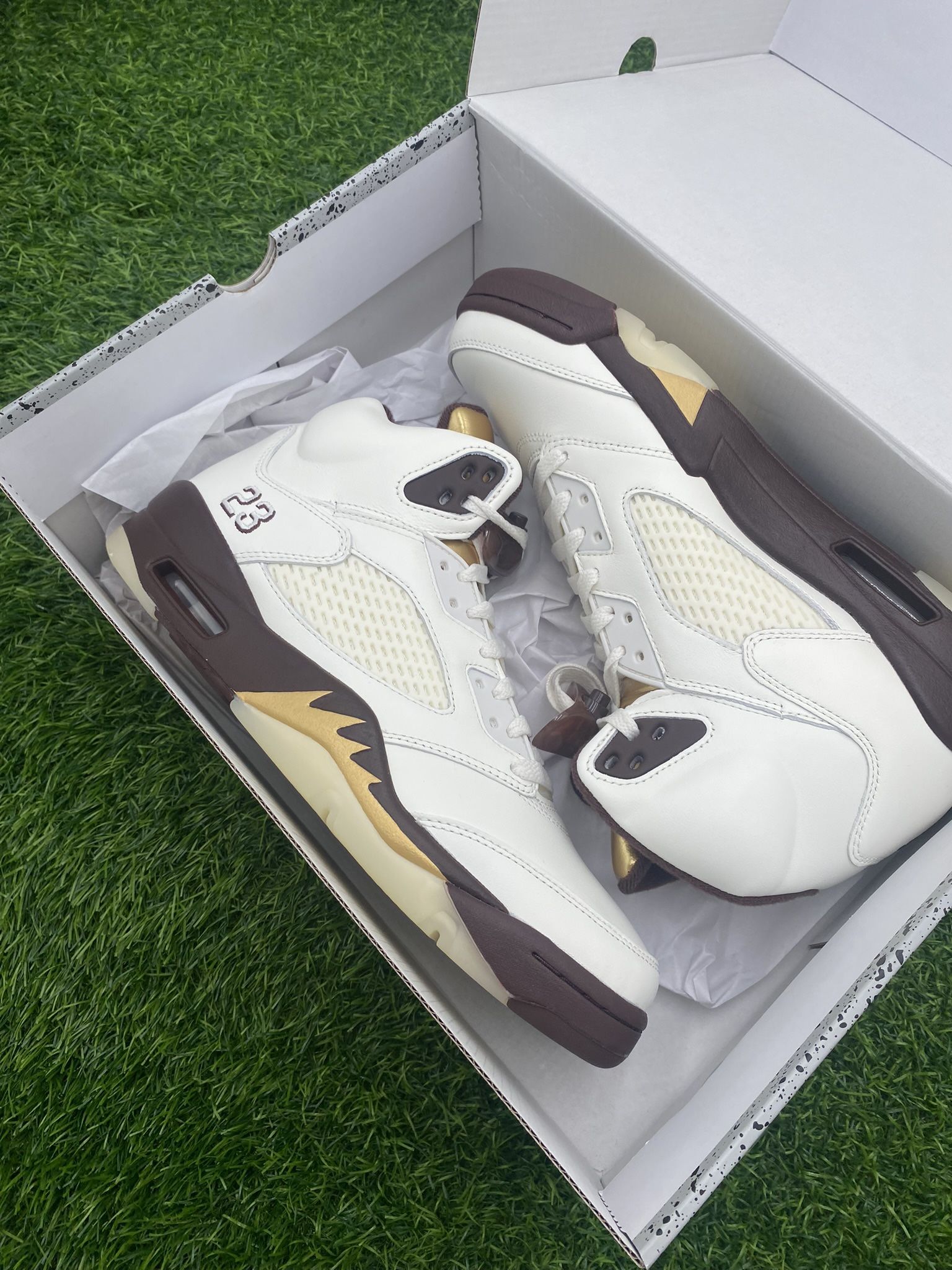 New Jordan 5 “Golden Ticket” Size 9.5M