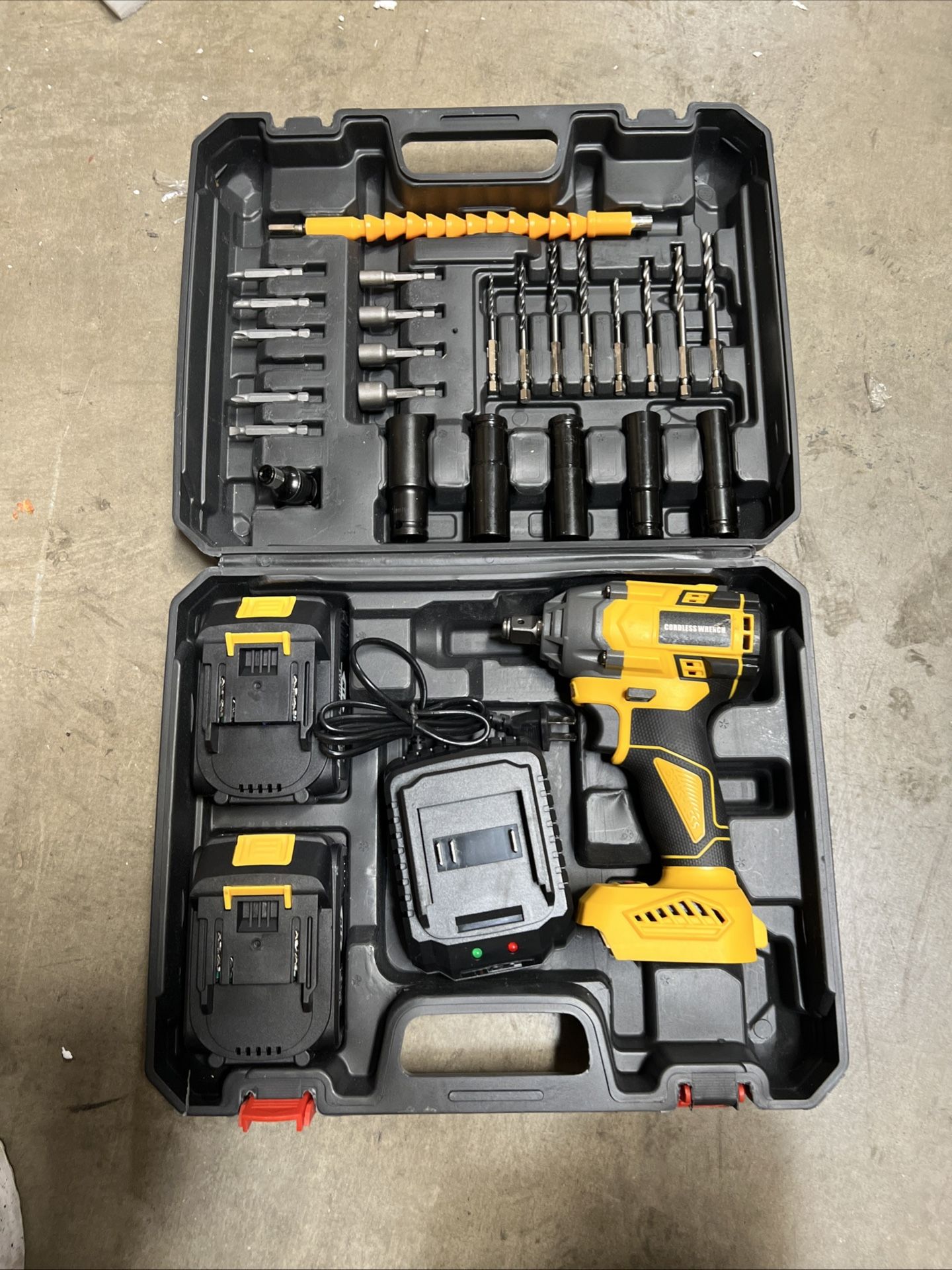 Impact Wrench 1/2” With Tool Kit