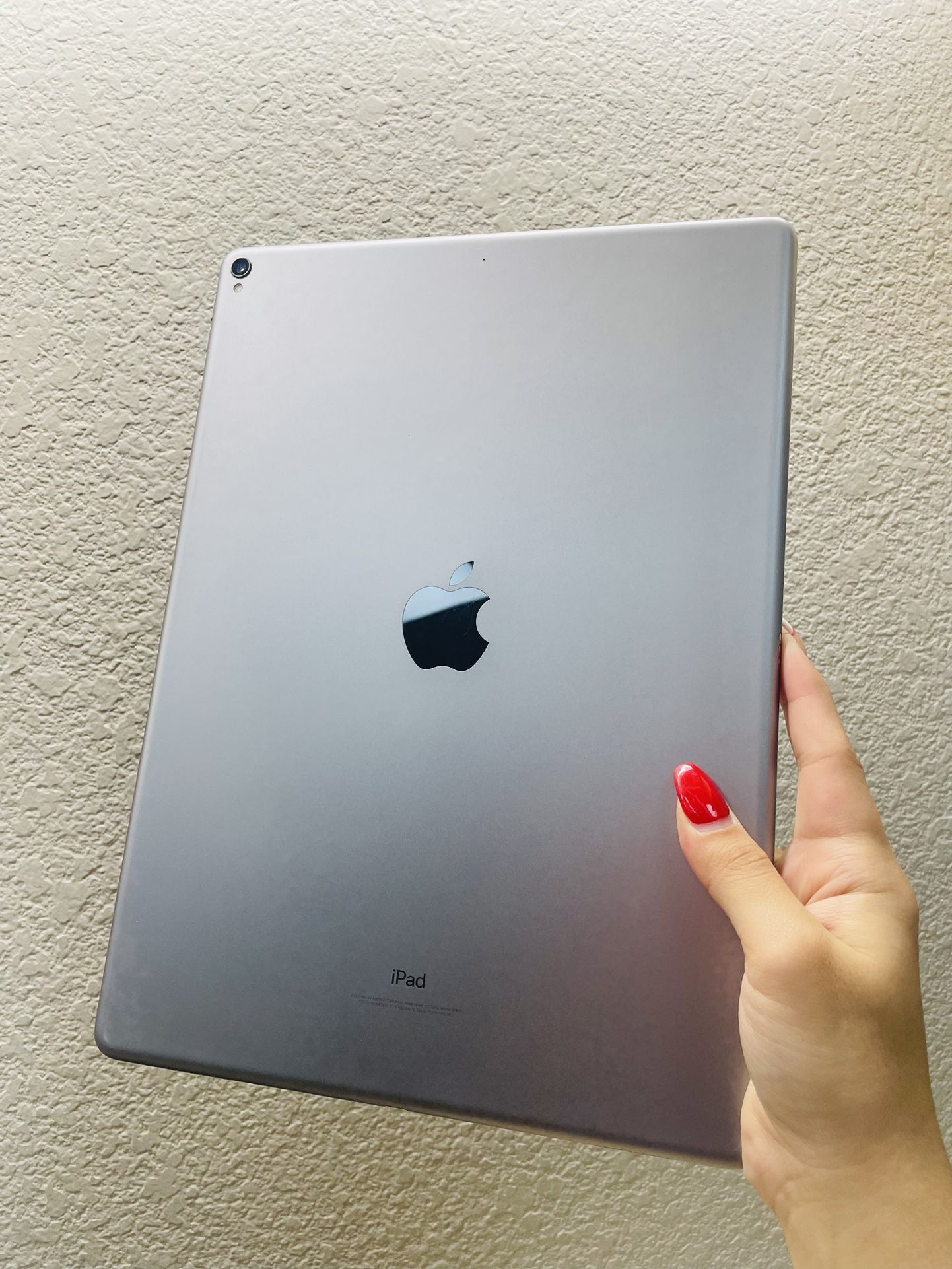 iPad Pro 12.9 Inch 2nd Gen 64gb Wi Fi Only Electronics & Media