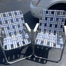 2 Vintage Sunbeam Blue White Lawn Yard Chairs