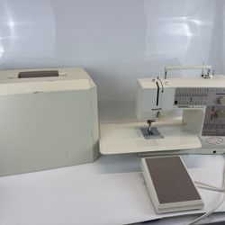 Bernina 1230 Sewing Machine Switzerland Made w/ Case Pedal Embroidery Table Test