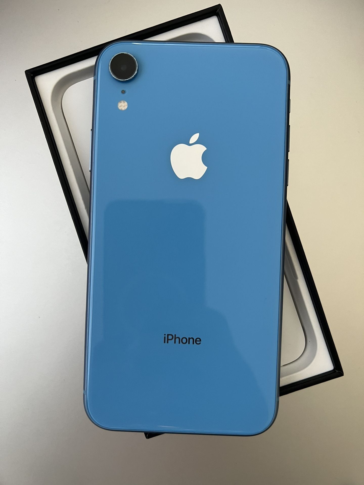 Iphone XR Blue 64GB ANY CARRIER for Sale in Chula Vista, CA