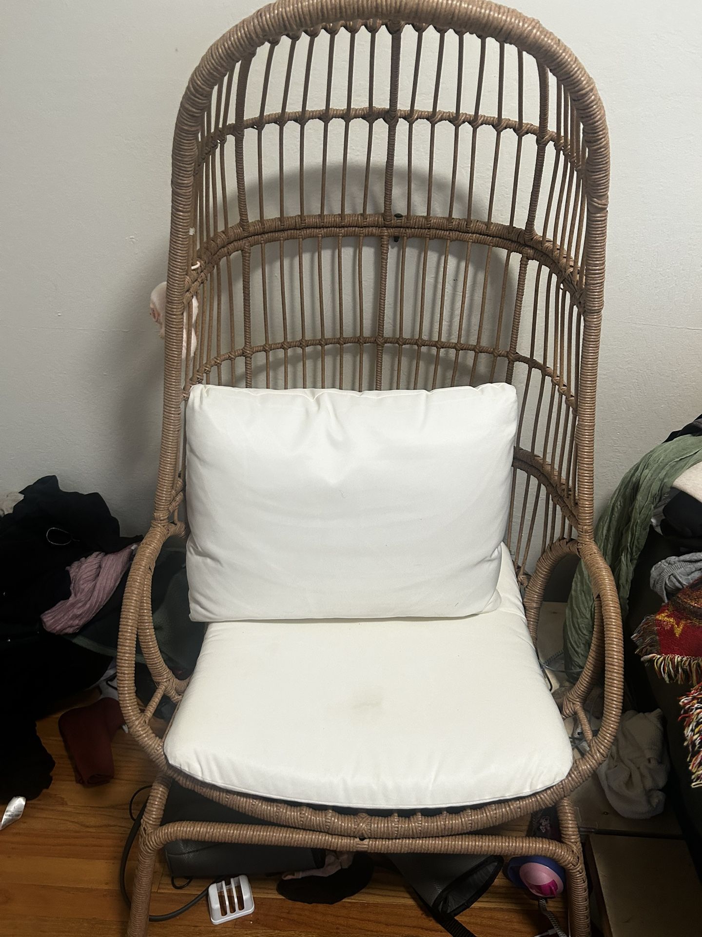 Narrow Egg Chair Wicker