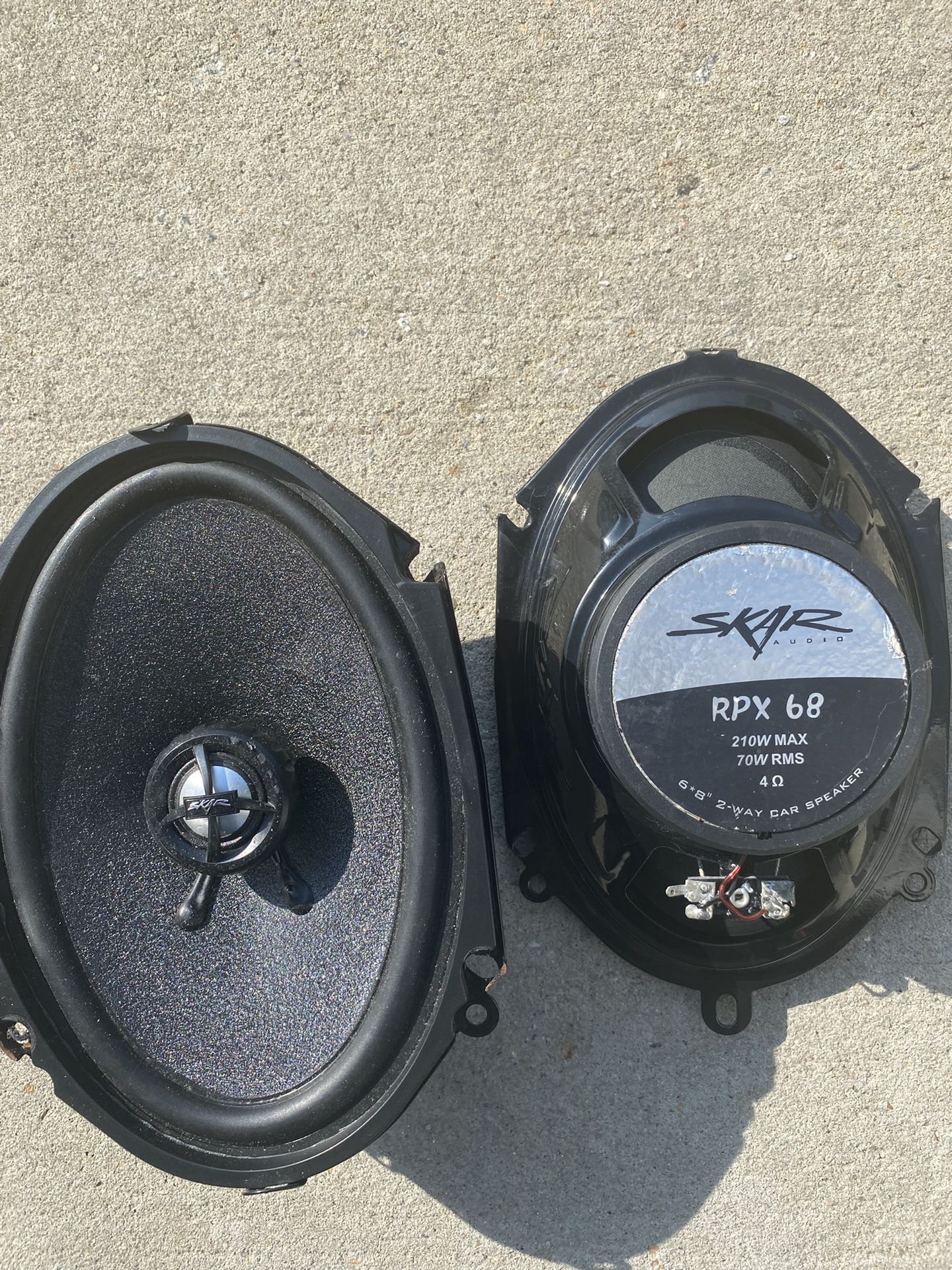 Skar 6 x 8 speakers